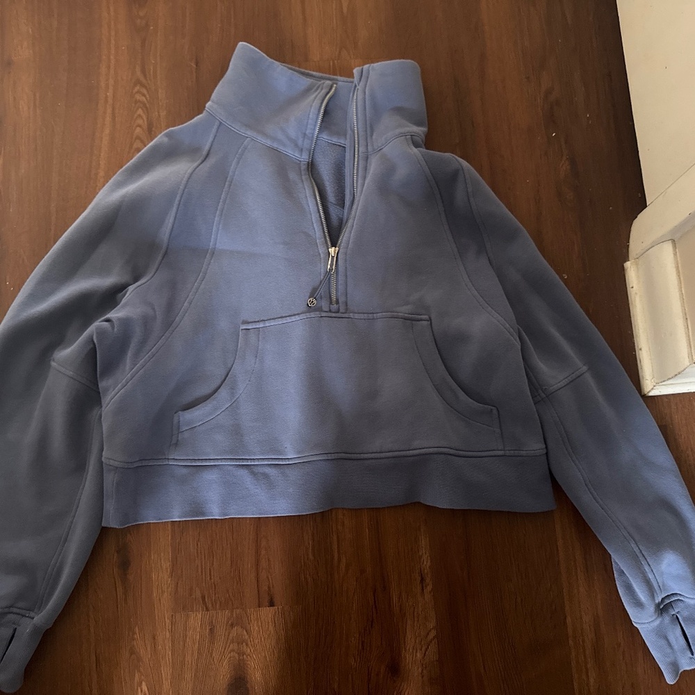 Lululemon sweatshirt